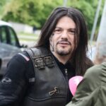 ACA AMADEUS NESTAO SA LICA ZEMLJE Na aerodromu zatekli samo njegov bend!