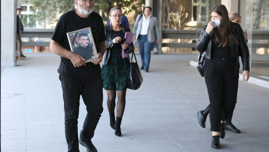 GODIŠNJICA JEZIVOG UBISTVA NA NOVOM BEOGRADU Najbolji drug ga izbo, pa ga sa ocem odvezao u bolnicu