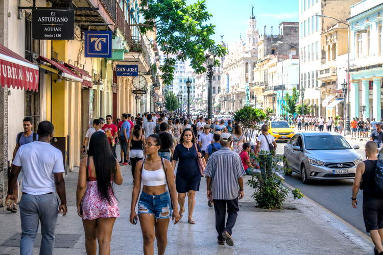 Na Kubi dele oružje građanima: Havana upozorava na mogući američki upad