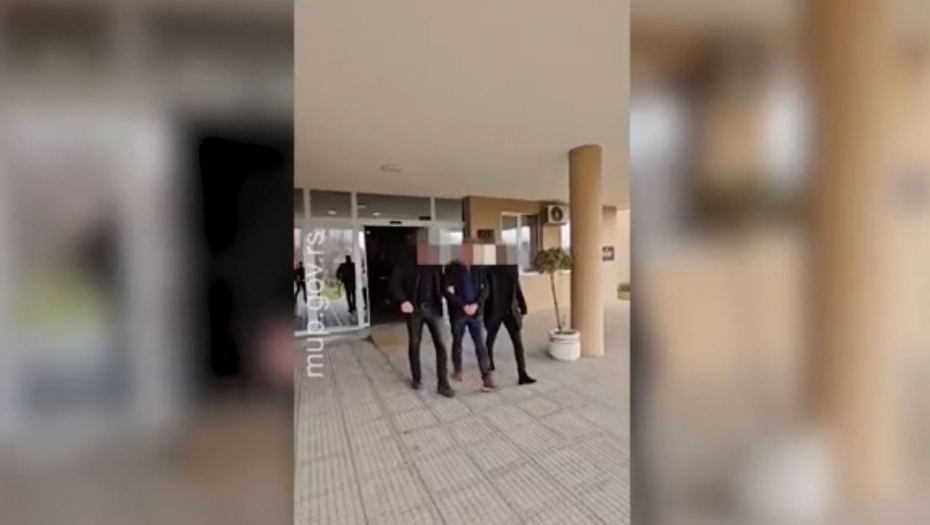 bor hapšenje