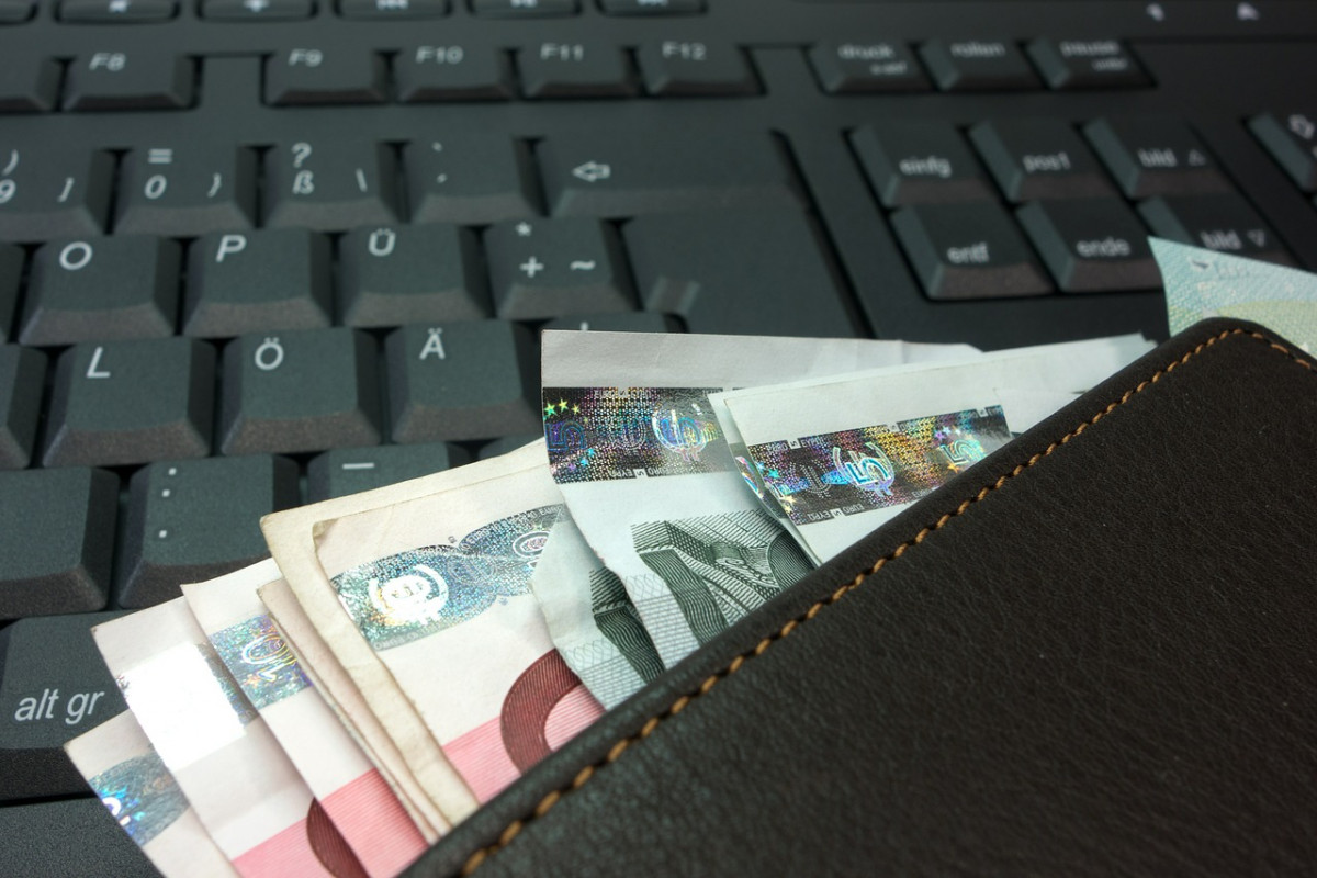 PREVARA VEKA Zaradili više od 150.000 evra prodajući nepostejeće kućne ljubimce