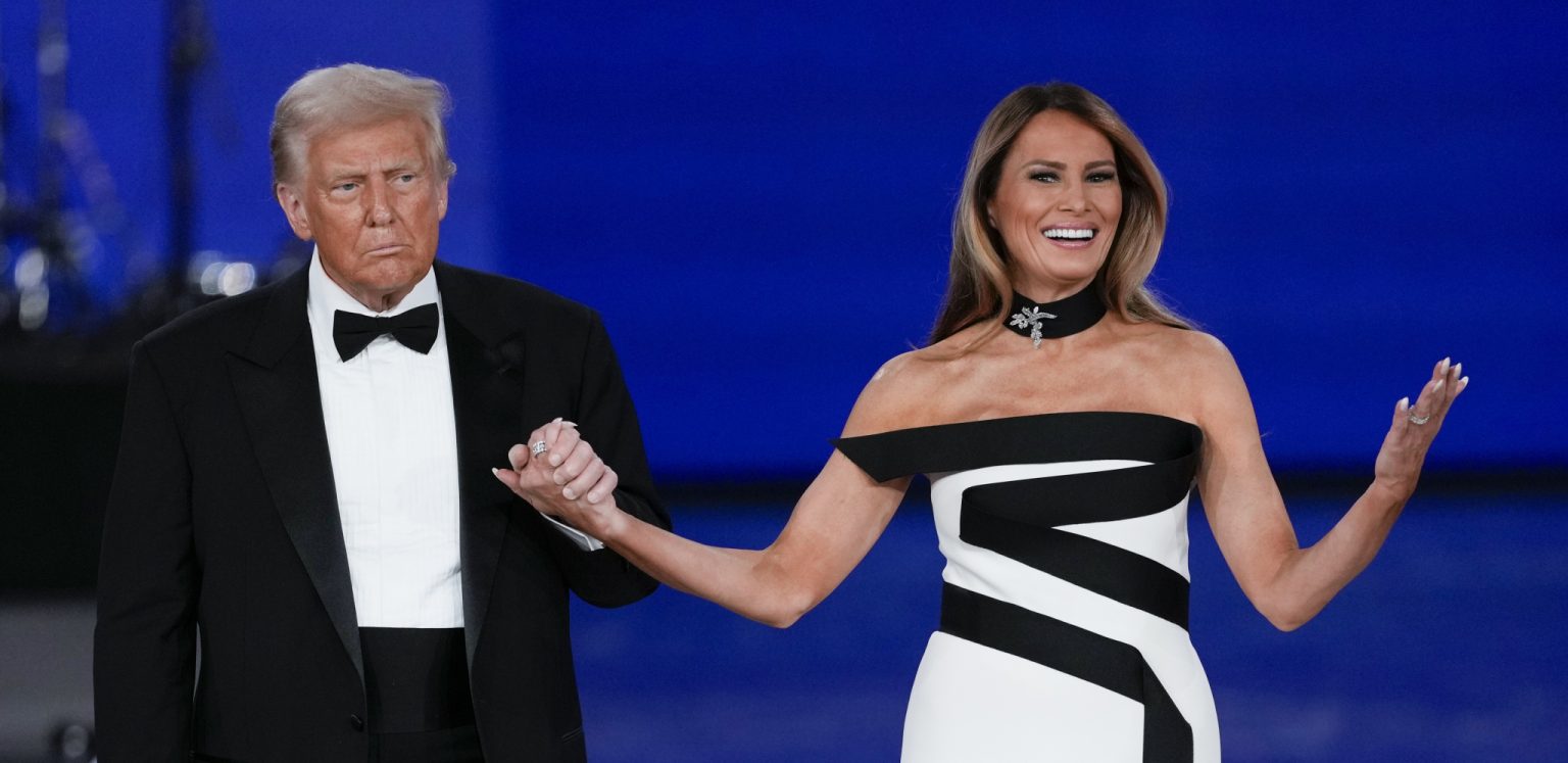 Donald Tramp položio zakletvu po drugi put