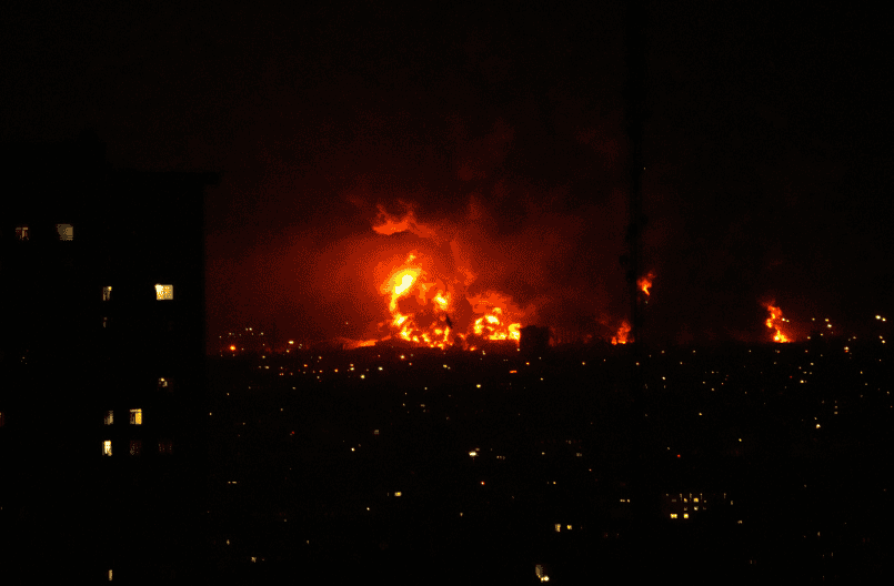 KATASTROFALNO STANJE U IRANU Američki vojnici doneli kovčege poginulih, Tramp salutirao