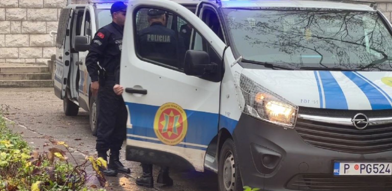 policija