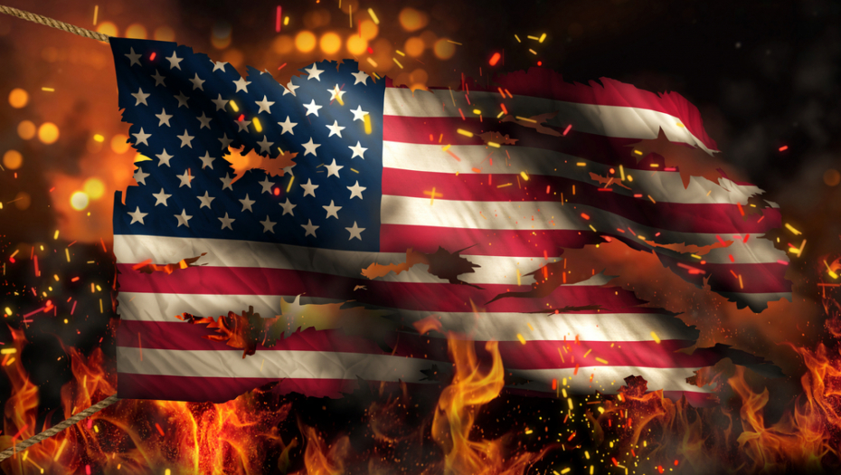 Gori zastava amerike