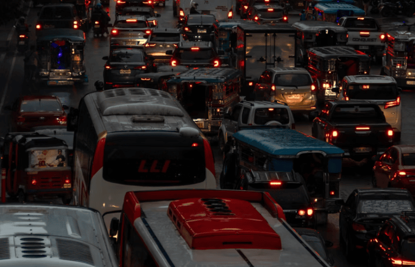 GUŽVE NA GRANICAMA Čeka se satima