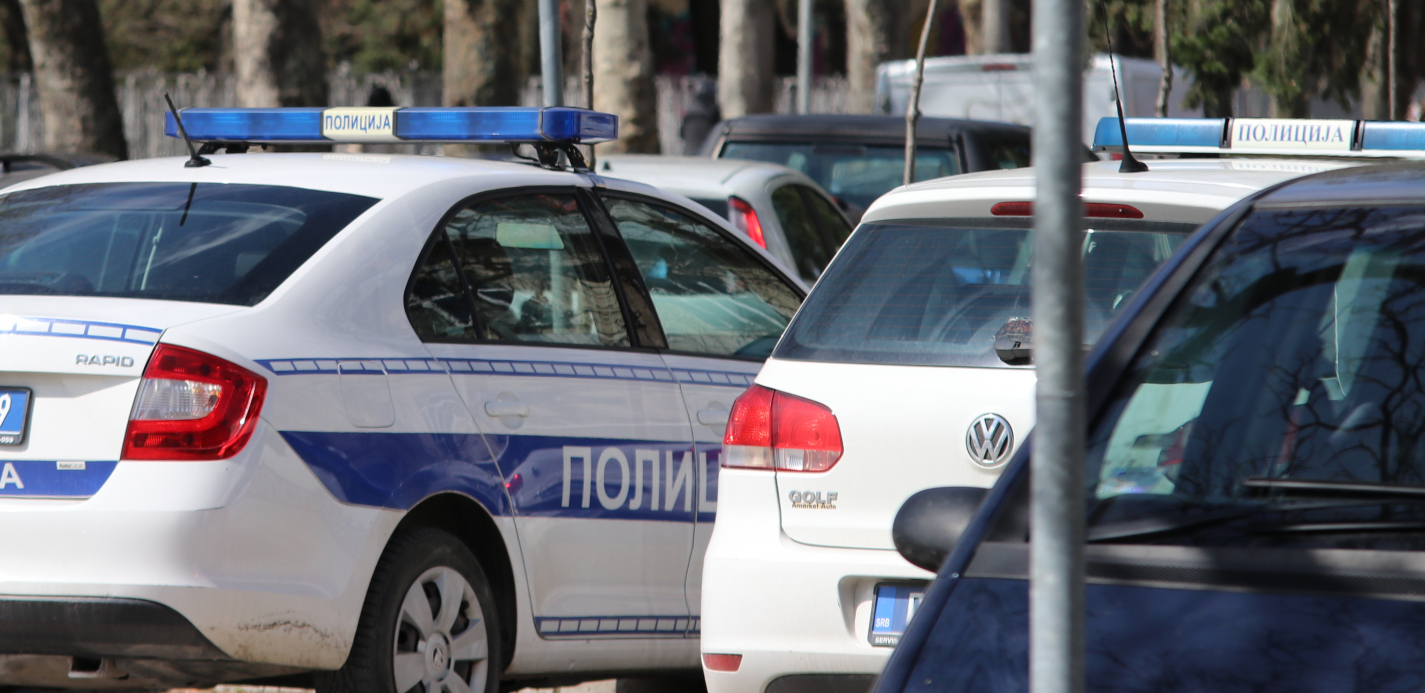 JEZIVO NASILJE U PORODICI Stavio supruzi nož pod grlo, njegovi drugovi ...