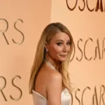 Bela haljina inspirisana sunčanim danima: Osvežite izgled ovim klasičnim komadom, ali sa drugačijim krojem