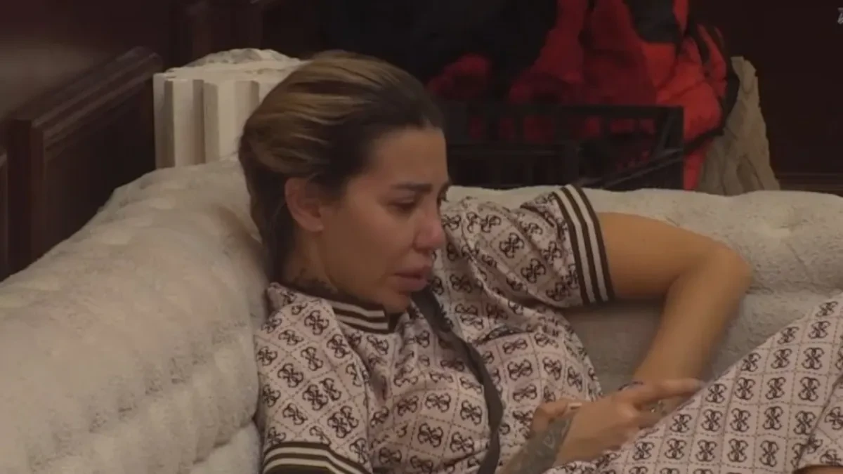 ĐUKIĆ ZAURLAO NA ANELI Žestoko ponizio Ahmićku pred svima! (VIDEO)