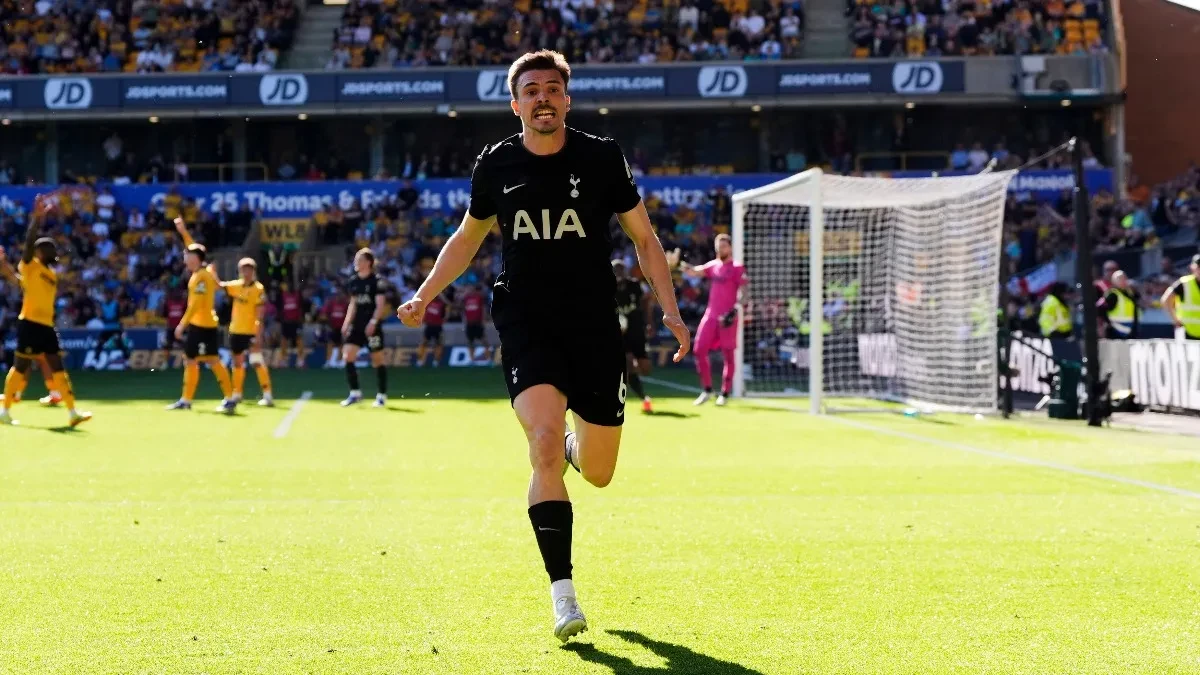 DRAMA DOSTIŽE VRHUNAC Totenhem pobedio posle četiri meseca, ali je i dalje u zoni ispadanja