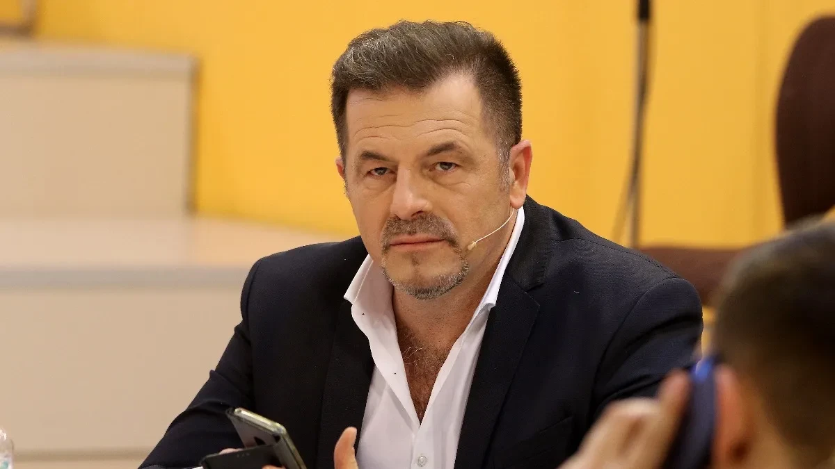 EVO KOLIKO SAŠA MILOŠEVIĆ MARE ZAPRAVO IMA GODINA Niko ne veruje šta piše u dokumentima!