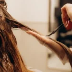 Jedan trošak manje, ne bacajte pare na farbu: Kako da posvetlite kosu prirodnim putem, ne unuštava se i ne bude suva kao barut