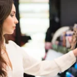 Karmin koji skida godine s lica! Daje odmoran i mladolik izgled, savršen za dame 50+ 