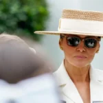 Melanijin komplet iz snova ostavio bez teksta i kraljicu: Pogledajte vi ovu moć!