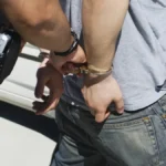 NAPAO POLICAJCA TOKOM PRIVOĐENJA Haos posle saobraćajne nezgode