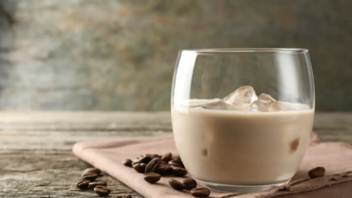 NAPRAVITE DOMAĆI BEJLIS KOD KUĆE Nema ni kap alkohola, a bićete opijeni