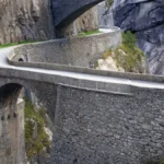 Ne zovu ga slučajno "Đavolji most" - bio je pakao napraviti ga (VIDEO)