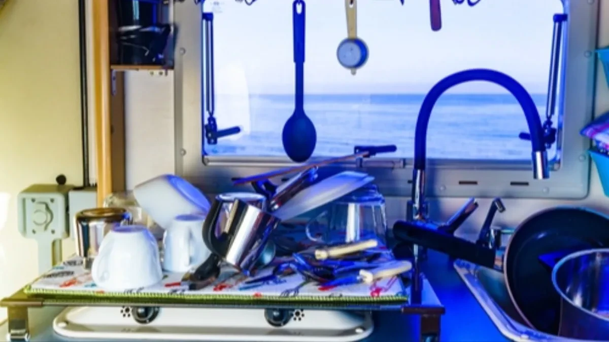 Opasnost vreba iz šerpe: Ovo posuđe ispušta otrove čim se zagrije, ako ga imate, odmah ga bacite