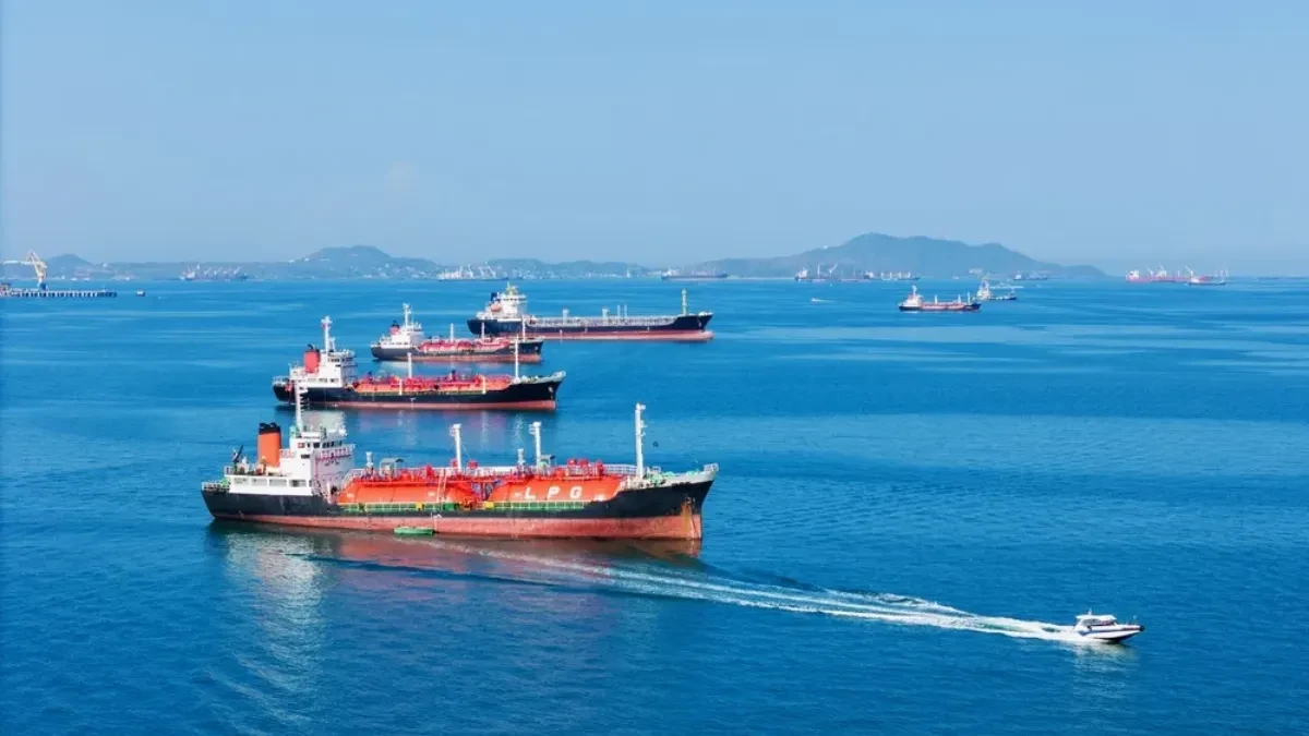 PLATI, PA SE KLATI Prioritet za prolazak moreuzom imaće ova plovila