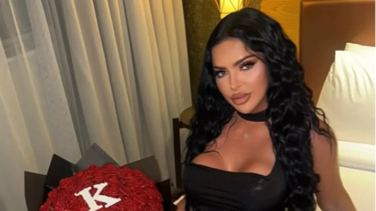 POZNATOJ INFLUENSERKI SE BORE ZA ŽIVOT Automobil je pokosio ispred kluba, svedoci tvrde da nije nesreća (FOTO)