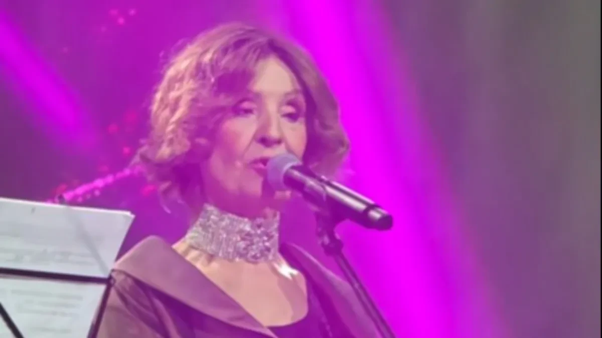 PREKINUT KONCERT LEPE LUKIĆ Zbog ovoga je sve stalo, pevačica se požalila