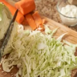 SAVRŠENO IZRENDAJTE KUPUS BEZ RENDI ILI NOŽA Uz ovaj trik biće kao kafanski