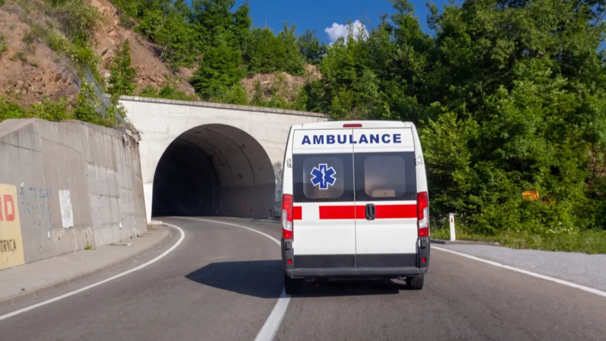 STRAŠNO! MLADIĆ (22) SE ZADAVIO ČERI PARADJZOM DOK JE DREMAO Bio mamuran, a onda je došlo do tragedije!