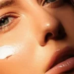 Savršen ten bez blama: Evo kako se nanosi krema za samopotamnjivanje, bez narandžastih fleka