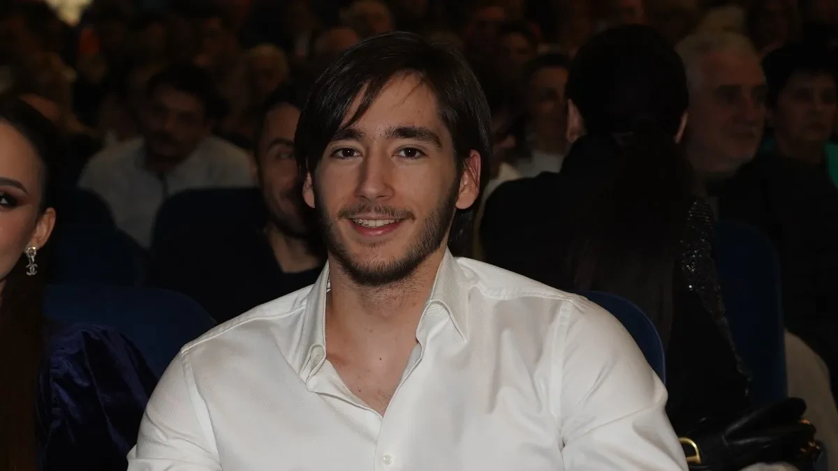 Šok na mrežama! Osvanula golišava fotka Kana Džinovića, svi u neverici!