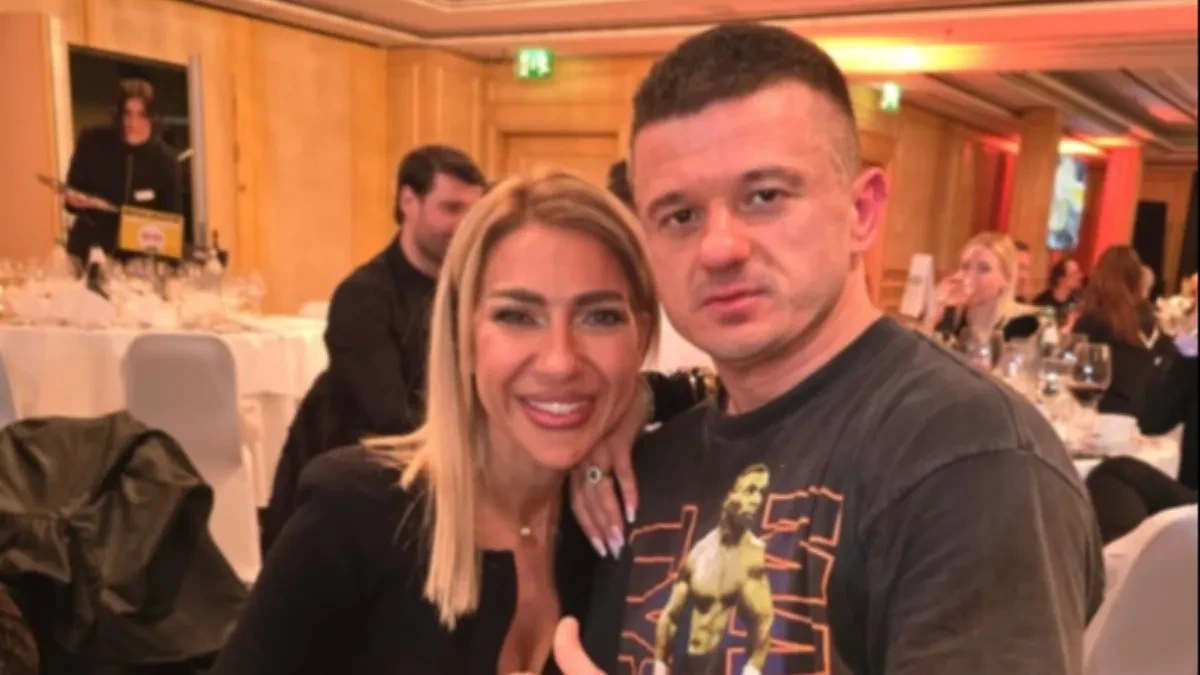 Sve pršti od komentara! Procurile intimne fotke Jovane i njenog dečka, jedan detalj svima zapao za oko!