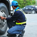 UMALO POGINUO U BIZARNOJ NESREĆI Pumpao gumu na kamionu pa usledio horor