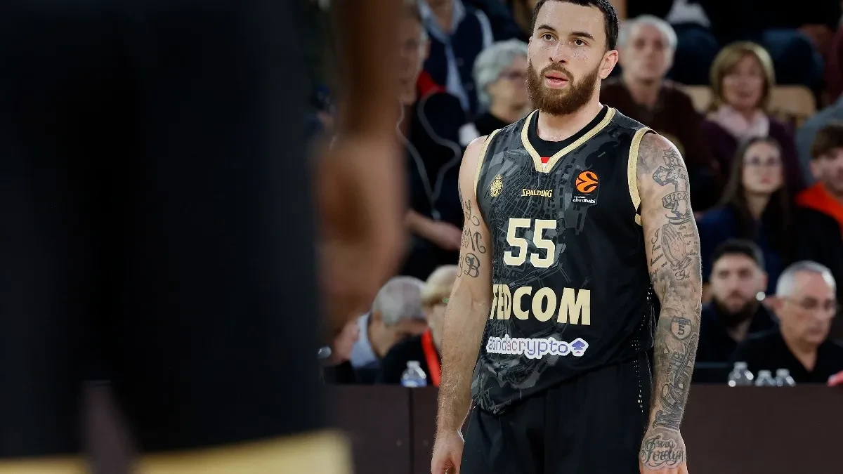 Udarac za Monako: Majku Džejmsu preti tri meča suspenzije