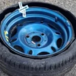 VIŠE NIKO NEMA REZERVNI TOČAK U AUTU Zamenio ga set za popravku - evo šta stručnjaci misle o tome