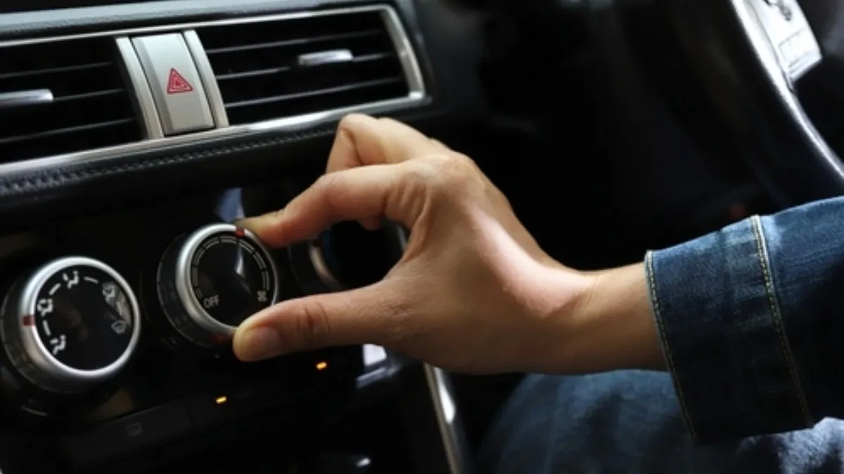 VOZAČI, NE IGNORIŠITE OVO: Jedna greška sa klimom može vas koštati STOTINE EVRA!