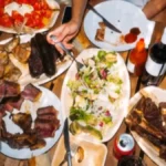 Voda će vam poći na usta: 2 salate koje savšeno idu uz roštilj za 1. maj