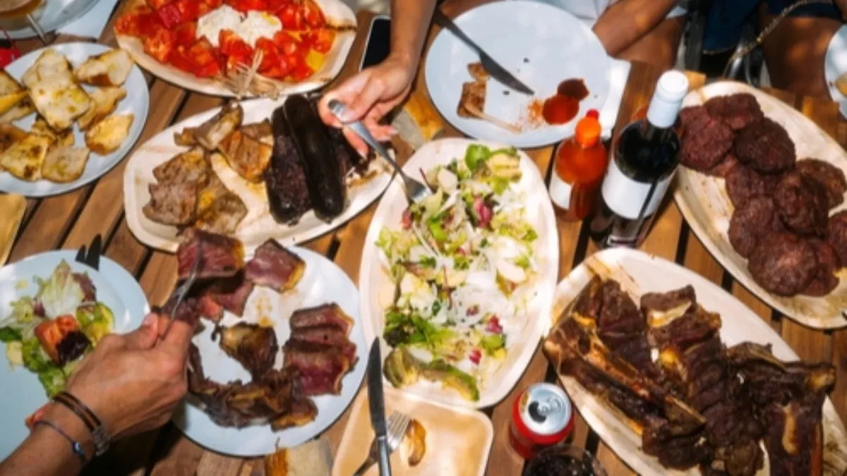 Voda će vam poći na usta: 2 salate koje savšeno idu uz roštilj za 1. maj