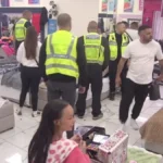 ŽESTOK SUKOB U ELITI! Obezbeđenje uletelo, u spavaćoj sobi nastao karambol!