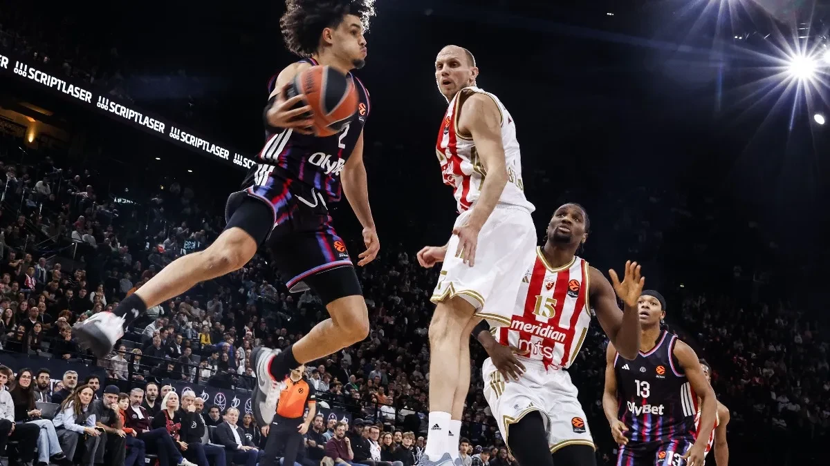 ZVEZDA PARIZA PUCA NA VISOKO