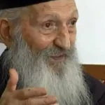 3 reči Patrijarha Pavla koje su otvorile oči majci čiji se sin ubio: Preklinjala ga da održi opelo njenom mrtvom detetu, evo šta joj je on rekao