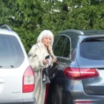 Ćerka doktor nauka, sin diplomirao u Americi: Naša pevačici živi u vili od 4 miliona evra, a jedalj detalj slama srce!