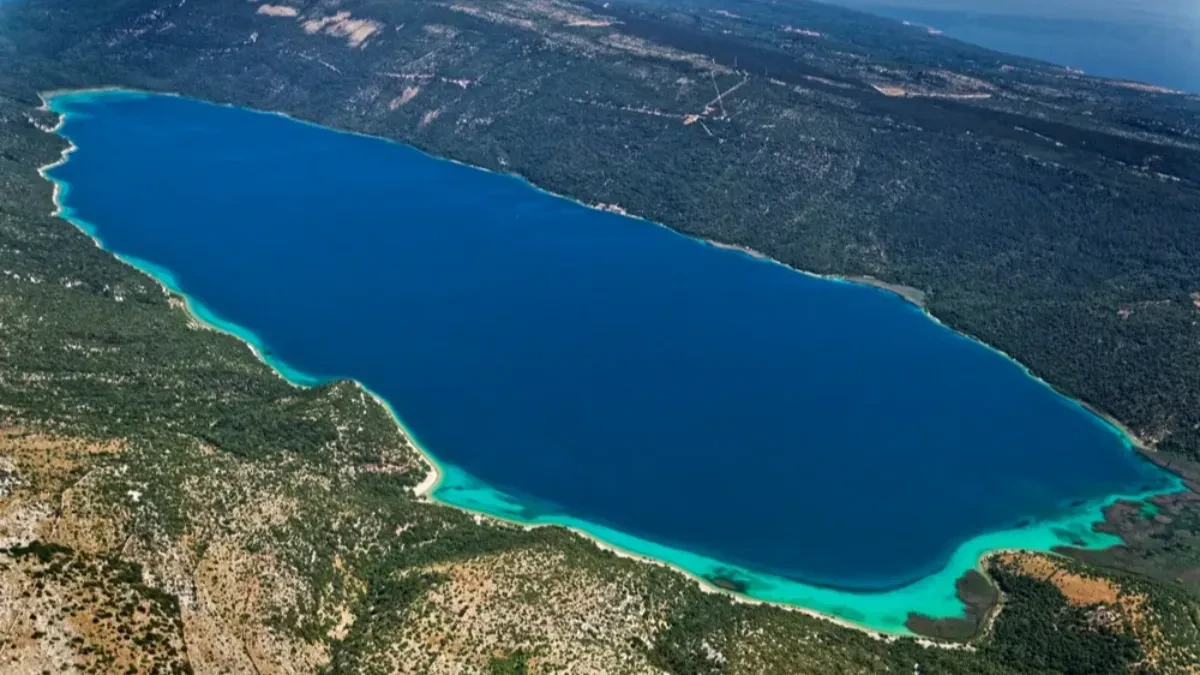 Detaljan cenovnik za odmor na srpskim jezerima - neka porede sa Maldivima
