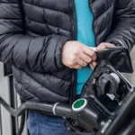 Dobra vest za sve vozače! Gorivo drastično jeftinije, Vlada Srbije donela odluku