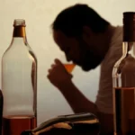 Dovoljna su samo dva i krenulo je u pogrešnom smeru: Ovo su znakovi alkoholizma, obratite pažnju