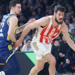 Haos nastavljen i posle meča: Kalinić se vratio u halu kako bi se obračunao sa navijačem