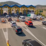Hrvatska proterala Srbina zbog majice: Kazna 2.000 evra i zabrana ulaska
