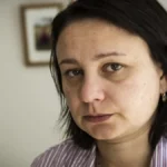 Imala sam 5 godina kada me majka ostavila u prodavnici i nestala! Jezive reči koje je tada izgovorila pamtiću dok sam živa
