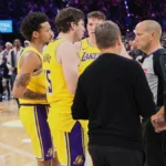 Košarkaši Lejkersa u žestokom sukobu sa sudijama: Nastao potpuni haos u NBA ligi