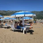 Naručio biftek, pala mu vilica kada je stigao račun: Miloš iz Kragujevca ostao u šoku na crnogorskom primorju