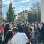 Neverovatne scene u centru grada: Pojas Presvete Bogorodice stigao u Beograd (VIDEO)