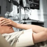 Otišla na hitan carski rez, pa dobila bakteriju koja jede meso: Lekari se danima borili za njen život